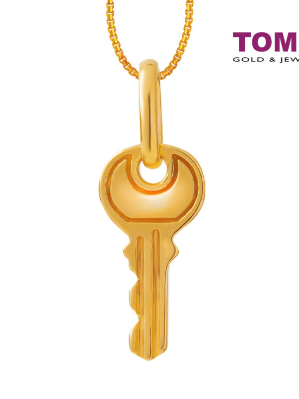 TOMEI Key to Happiness Pendant, Yellow Gold 916