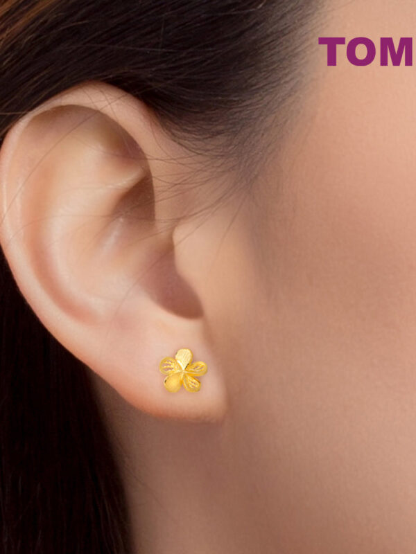 TOMEI Five Petals Flower Earrings, Yellow Gold 999