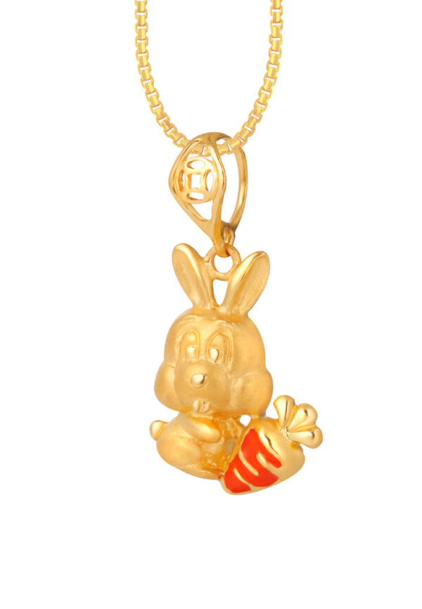 TOMEI Bunny With Carrot Pendant, Yellow Gold 916
