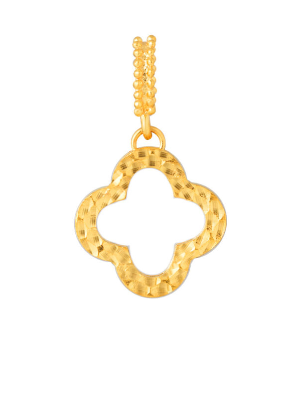 TOMEI Lasered Clover Pendant, Yellow Gold 916