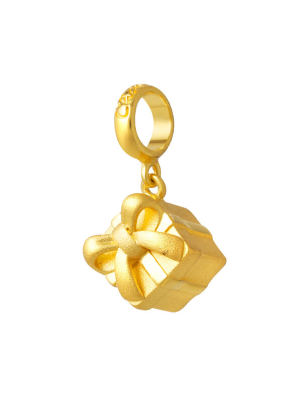 TOMEI Chomel Gift Box Charm, Yellow Gold 916