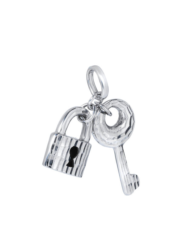 TOMEI Key Lock Pendant, White Gold 375