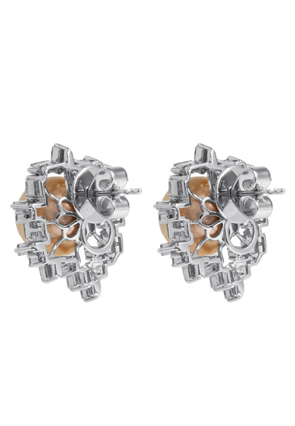 TOMEI Luminous Pearl Earrings, White Gold 750