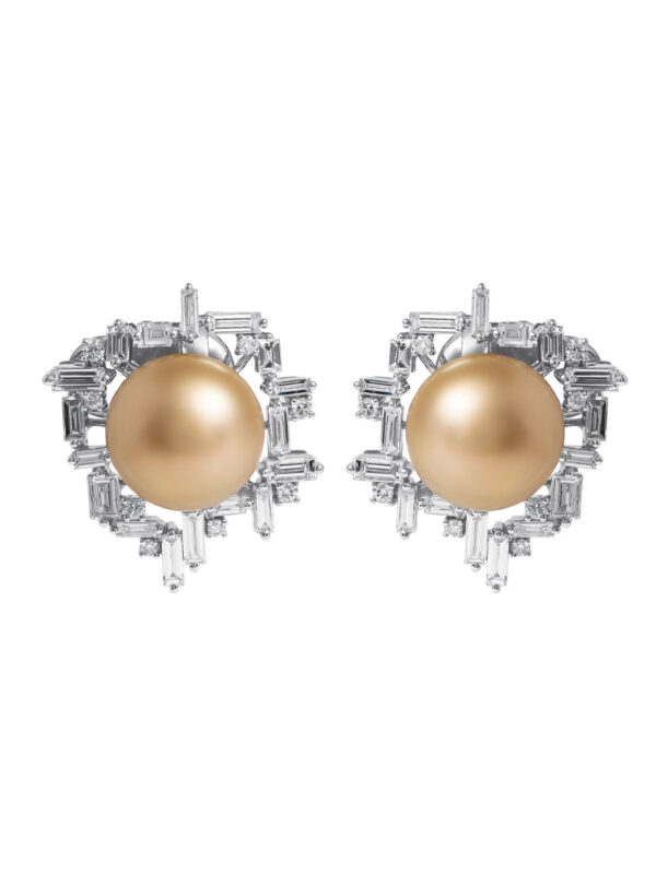 TOMEI Luminous Pearl Earrings, White Gold 750