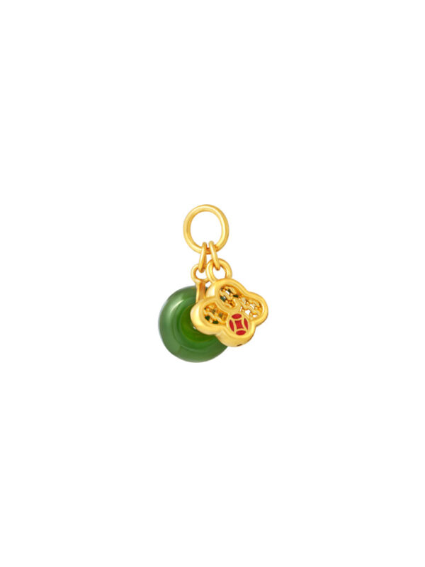 TOMEI Nephrite Clover Charm, Yellow Gold 999