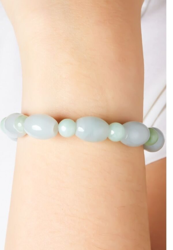Tomei Palace Grace Soft Green Natural Jade Bracelet