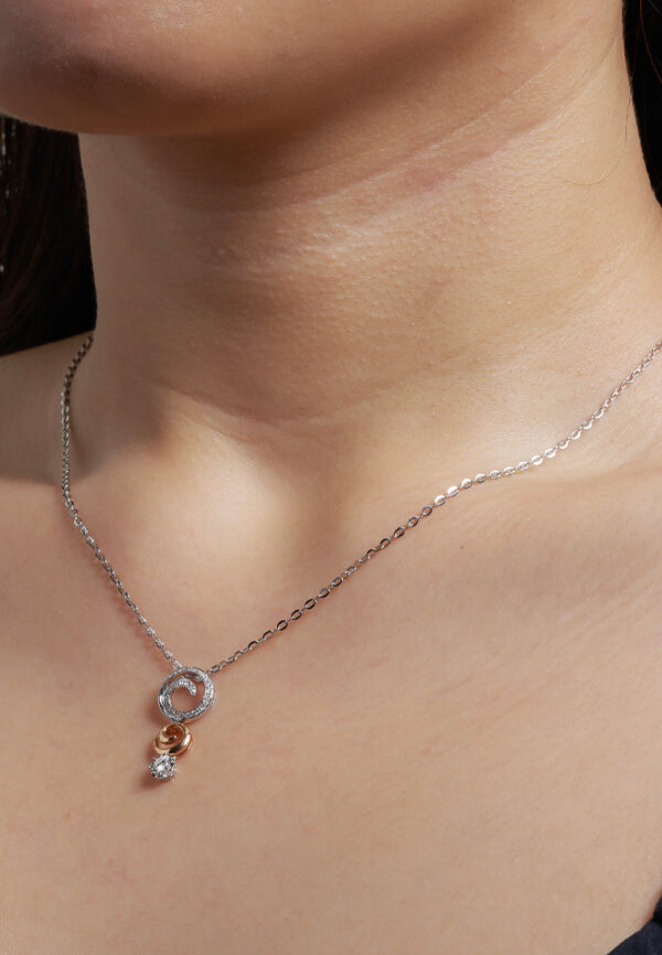 TOMEI Dual-Tone Joyous Diamond Pendant, White Gold 750
