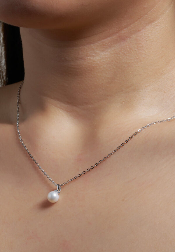 TOMEI Pearl Pendant, White Gold 375