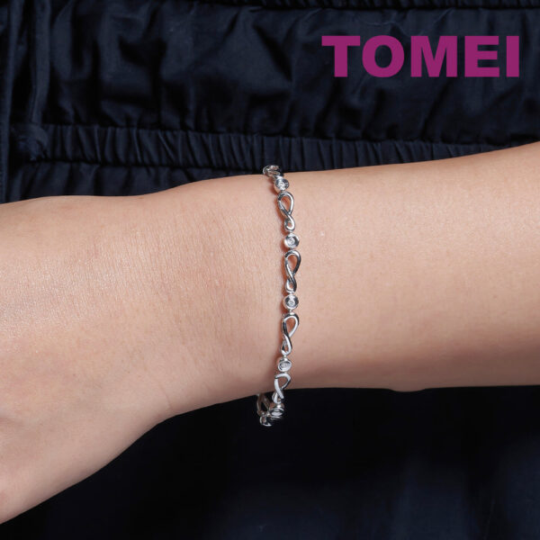 TOMEI Infinity Diamond Bracelet, White Gold 375