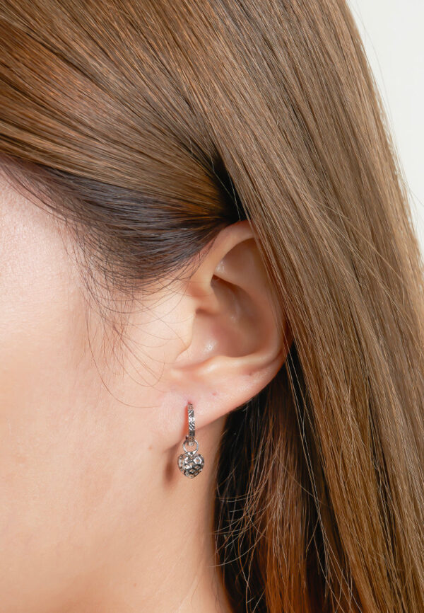 TOMEI Little Sweet Heart Loop Earrings, White Gold 585