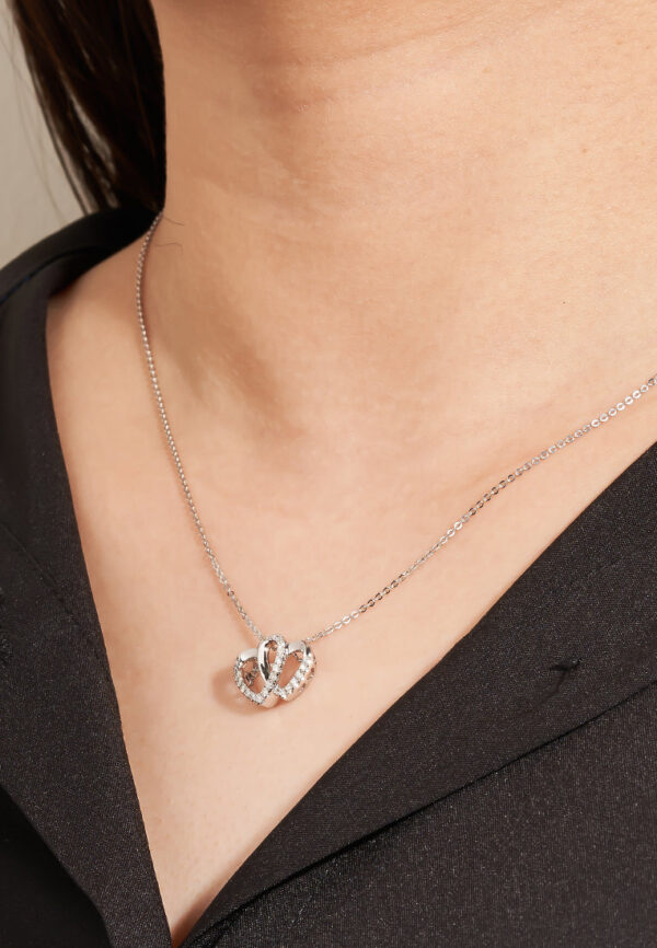 TOMEI Dwi-Heart Diamond Pendant Set, White Gold 585