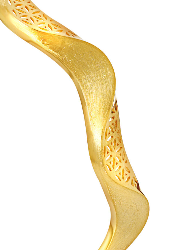TOMEI Sri Puteri Collection Wavy Bangle, Yellow Gold 916