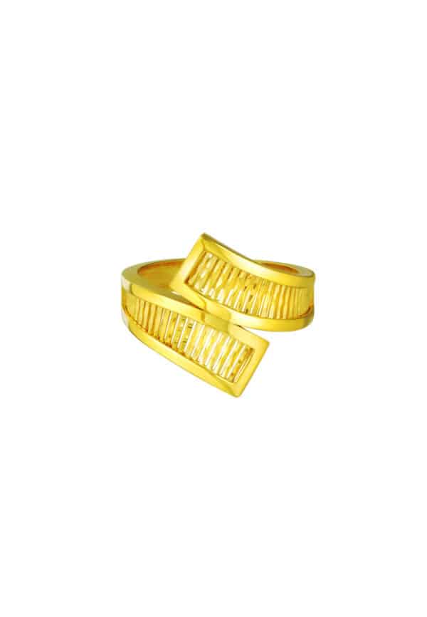 762x1100_0004_9O-YG1184R-1C_2 TOMEI Entwine Ring, Yellow Gold 916