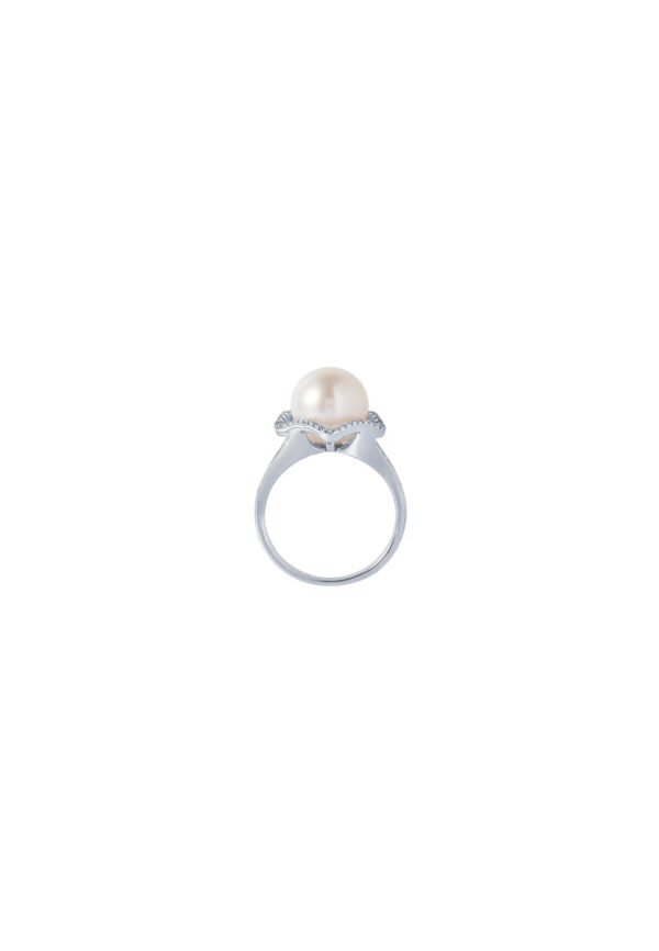 Tomei_0001_R2570_2.psd TOMEI Pearl Ring, White Gold 585