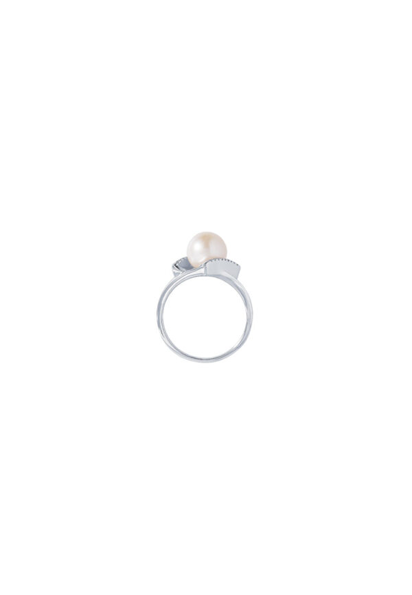 Tomei_0009_R2543_3.psd TOMEI Pearl Ring, White Gold 585