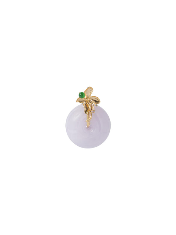 Tomei_0011_JP1Y-HD_1.psd TOMEI Jade Pendant, Yellow Gold 750